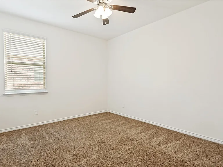 424 Baltimore Ave — Photo 20