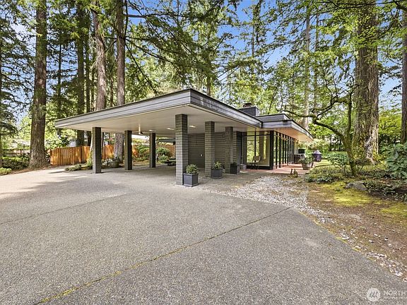 4th image of 10611 Rembert Court SW