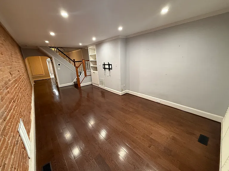820 E Fort Ave — Photo 2