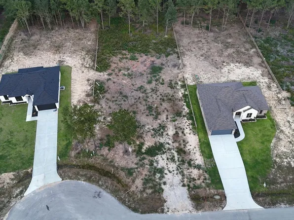 1924 Road 66122, Dayton, TX 77535