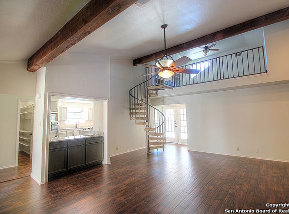 3rd image of 6203 Pine Needles Ln