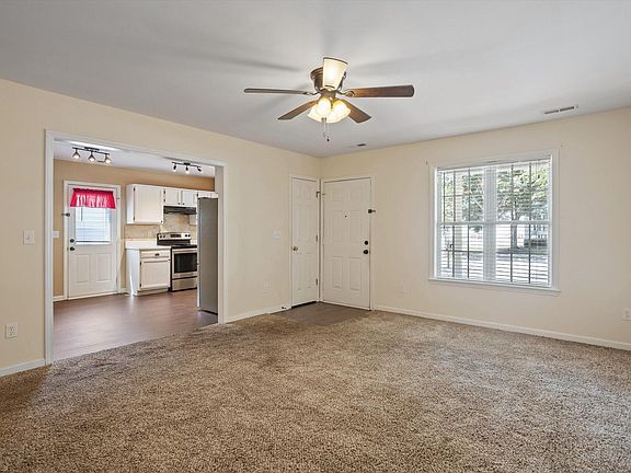 2nd image of 214 Highgate Cir