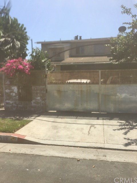 1st image of 1386 E 49th St
