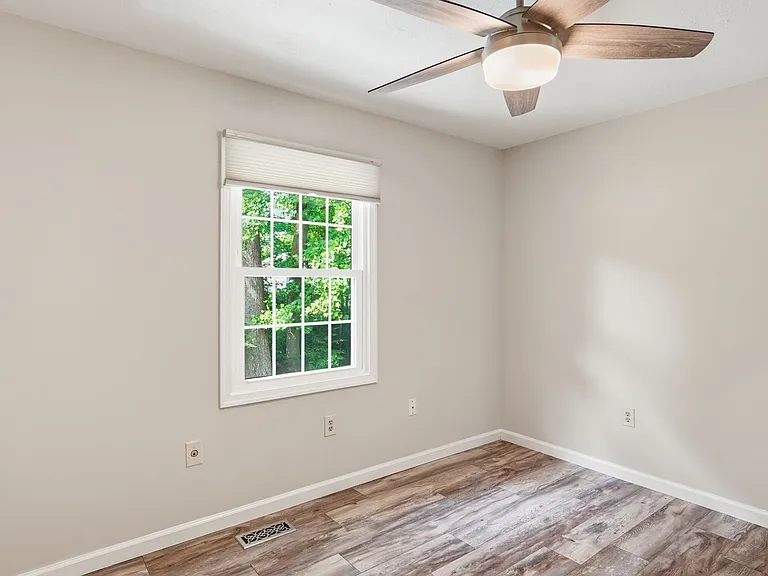 2515 Tabor Ct — Photo 24