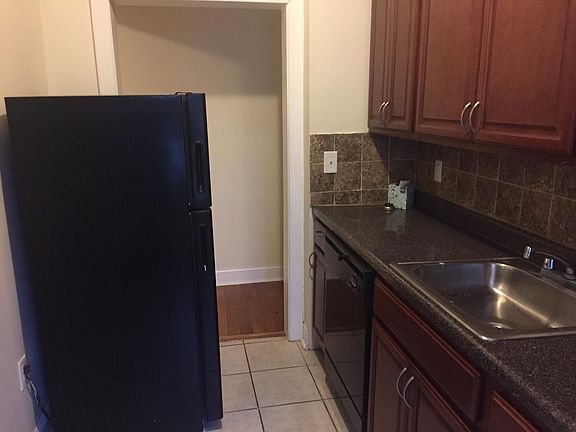 2nd image of 563 Bergen Ave