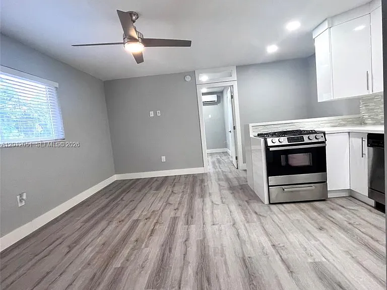 6310 SW 79th St #20 — Photo 2