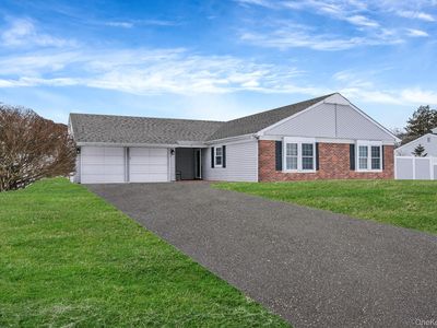 16 Magic Mountain Drive, Coram, NY, 11727