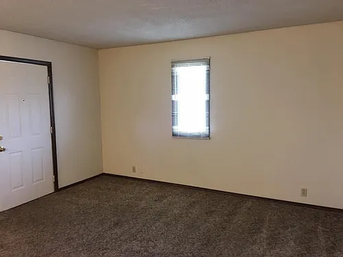 1707 Cloud Cir Photo 1