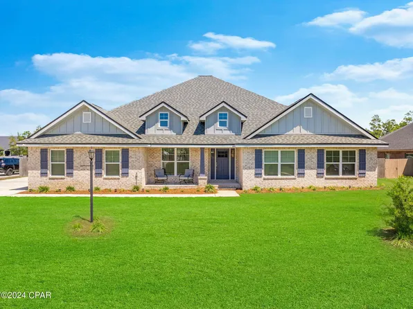 135 Lake Merial Trl, Southport, FL 32409
