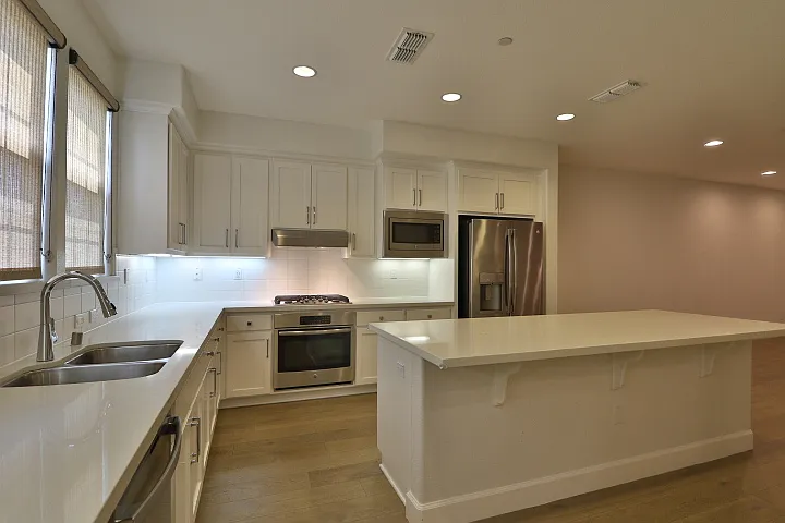 5838 W Las Positas Blvd — Photo 8