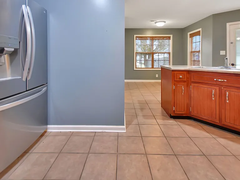 3896 Gaine Dr — Photo 6