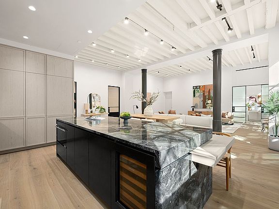 2nd image of 62 Reade St Floor 5