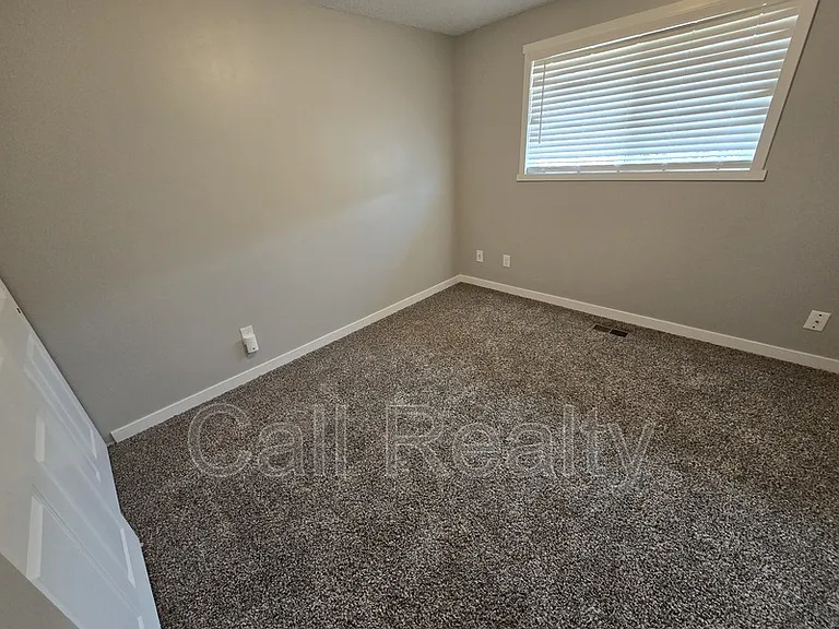 2114 S Fawn Dr — Photo 9