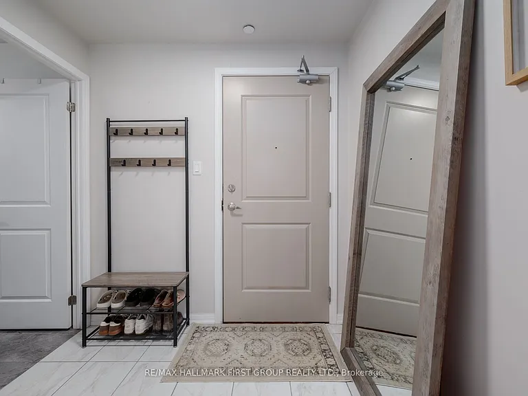 84 Aspen Springs Dr #201 — Photo 25