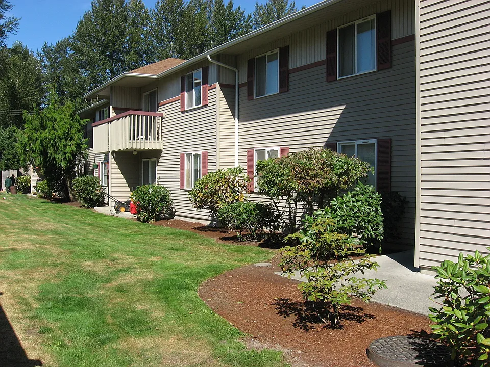 HARTFORD COURT APTS