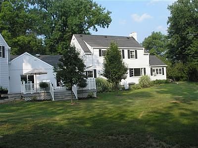 2nd image of 4745 Hilltop Ln
