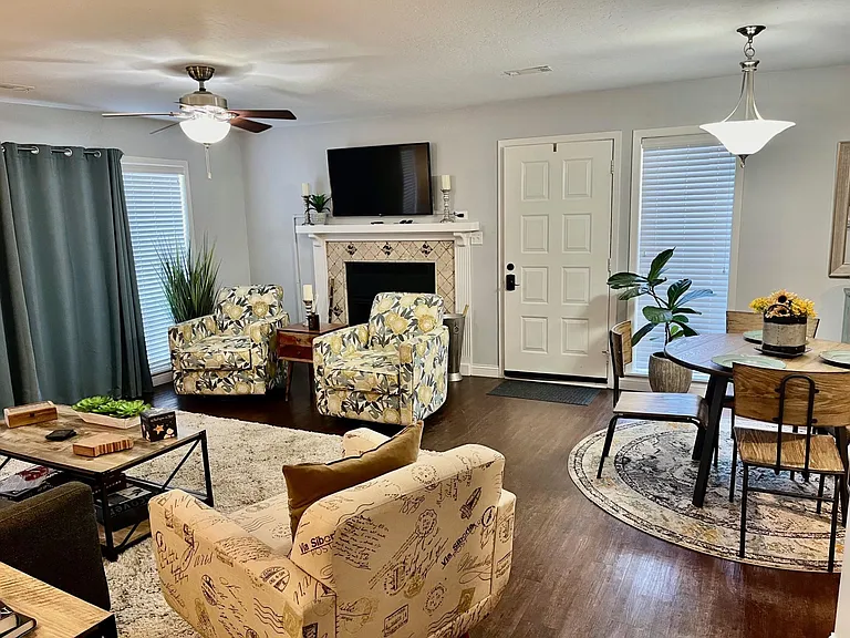 1319 Airport Rd #5F — Photo 9