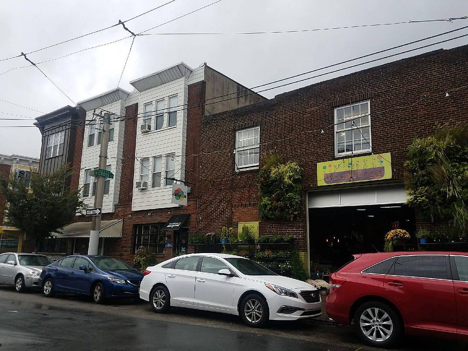 The apartment is above South Philly Community Acupuncture.