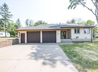 2582 Eldridge Ave E, North Saint Paul, MN 55109