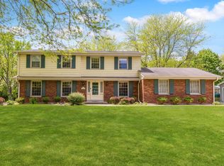2845 Cambridge Cir, Brookfield, WI 53045