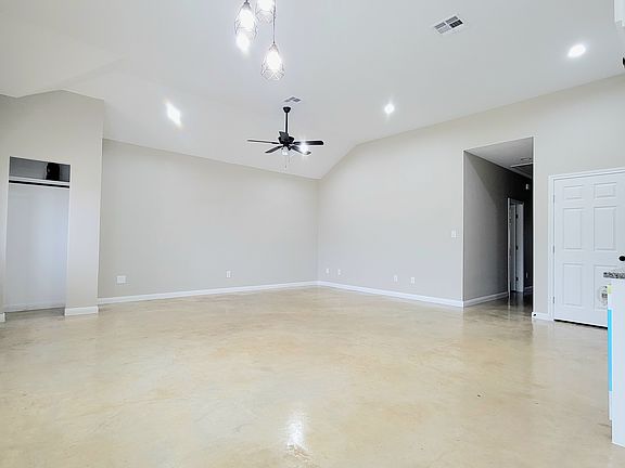5th image of 630 Pullen St #A
