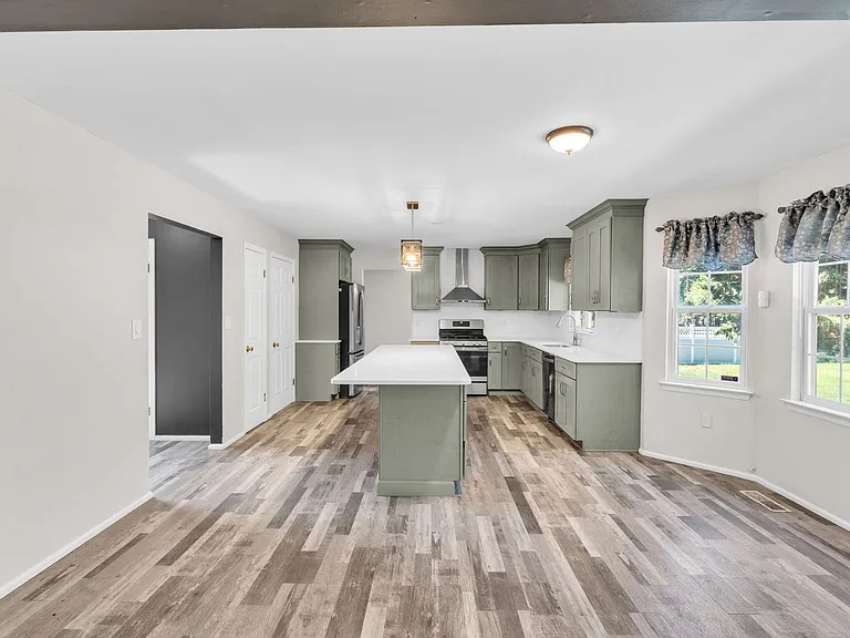6 Marybeth Ct — Photo 11