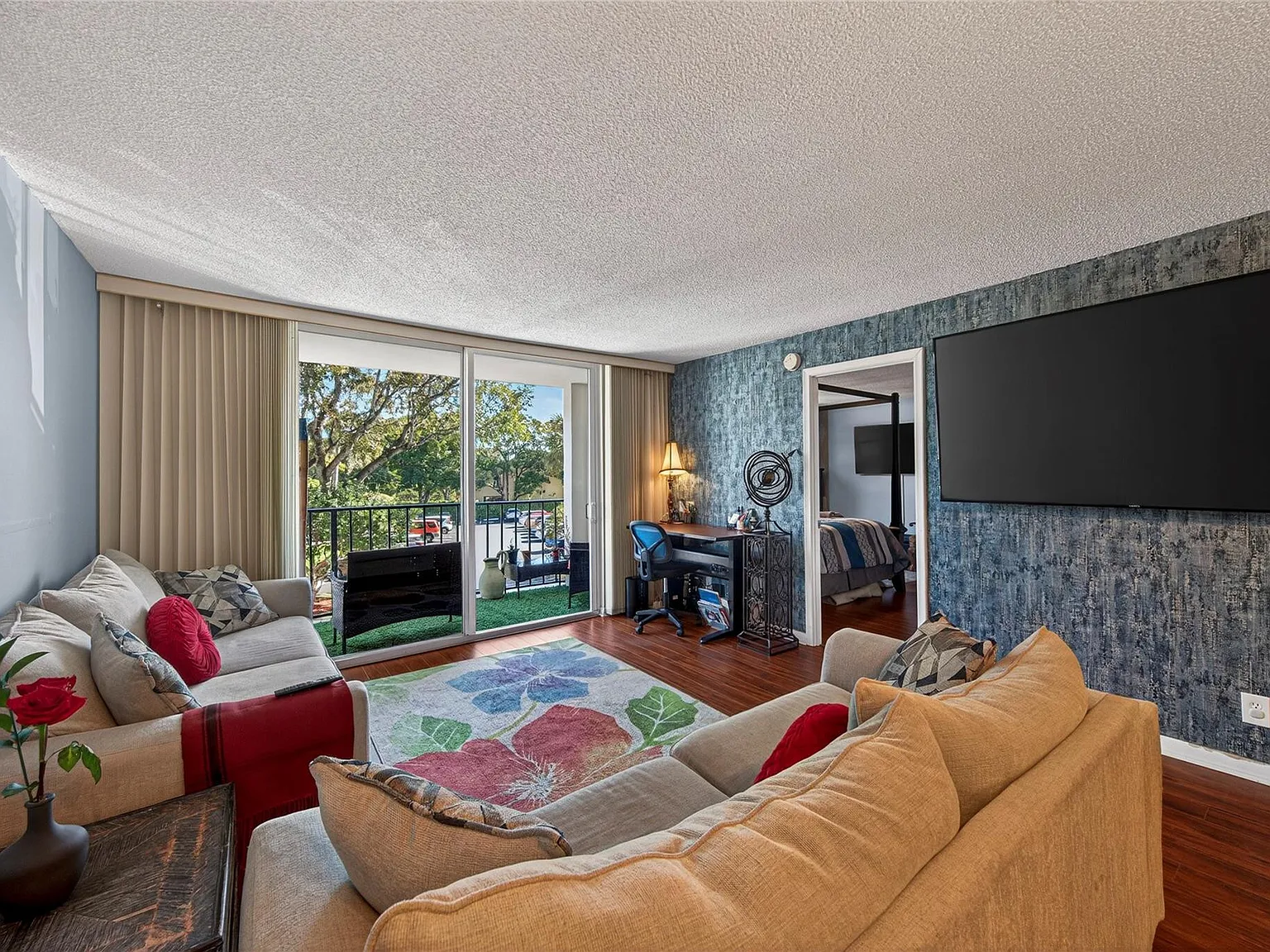 1800 N Andrews Ave — Photo 3