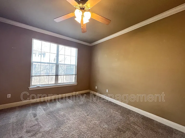 2104 Mount Hope Aly — Photo 12