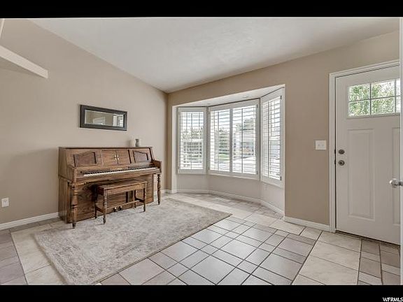 2nd image of 4306 W Country Crossing Ct