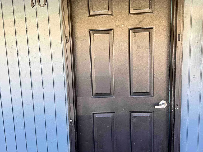 231 Chestnut St #10 — Photo 11