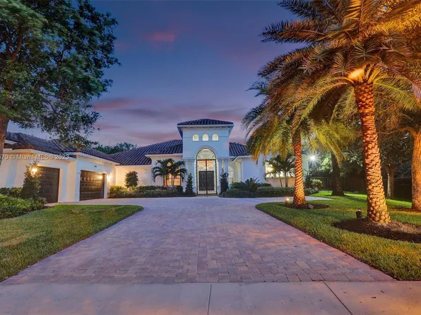 12922 Grand Oaks Dr, Davie, FL 33330
