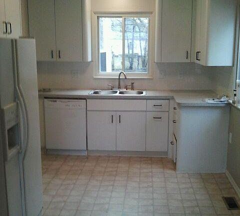 Kitchen - with all appliances