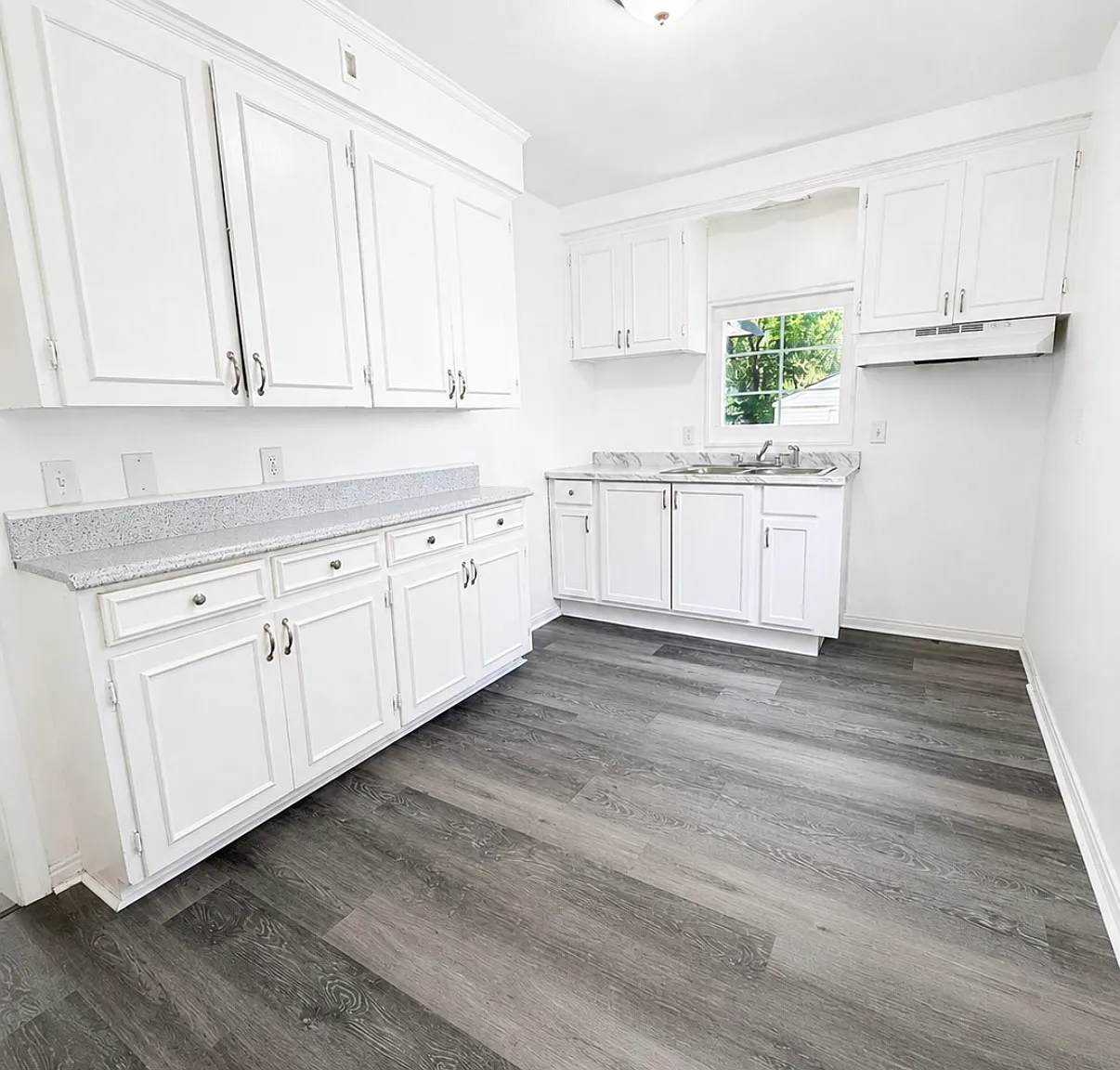 5298 Neff Ave — Photo 4
