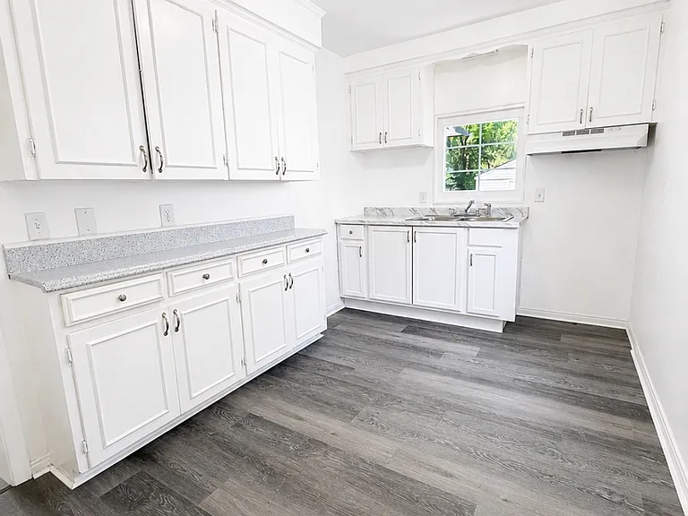 5298 Neff Ave — Photo 4