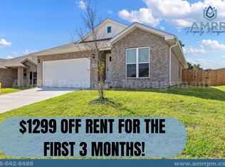 1005 SW 3rd St, Gentry, AR 72734