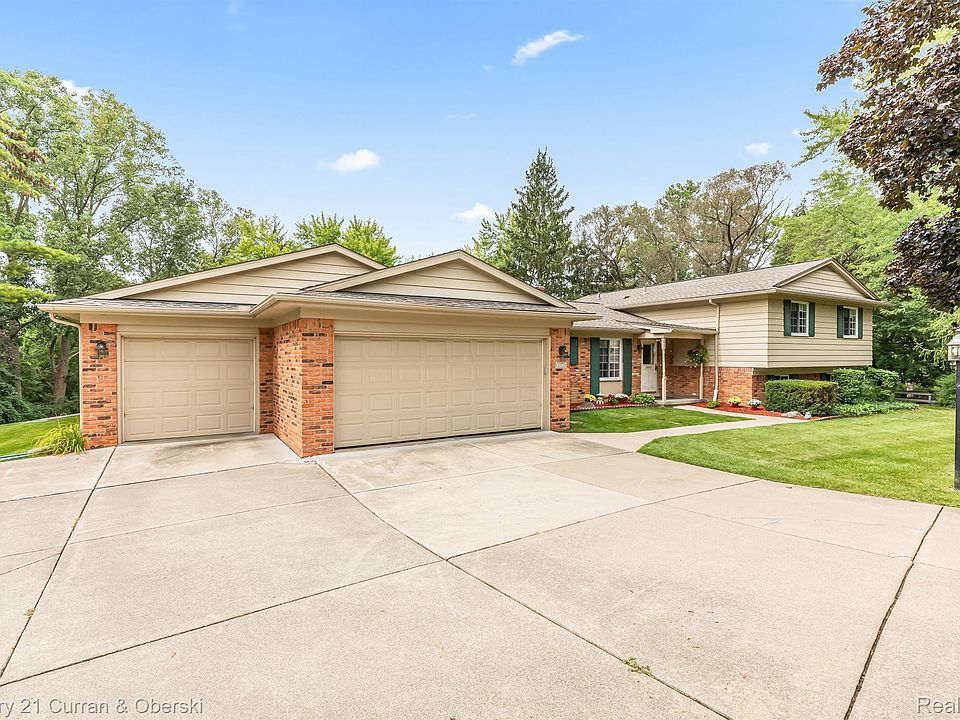 1st image of 4372 Macqueen Dr