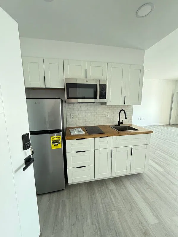 Studio, 1.0 bath, 754 sqft, $1,750 — Photo 2