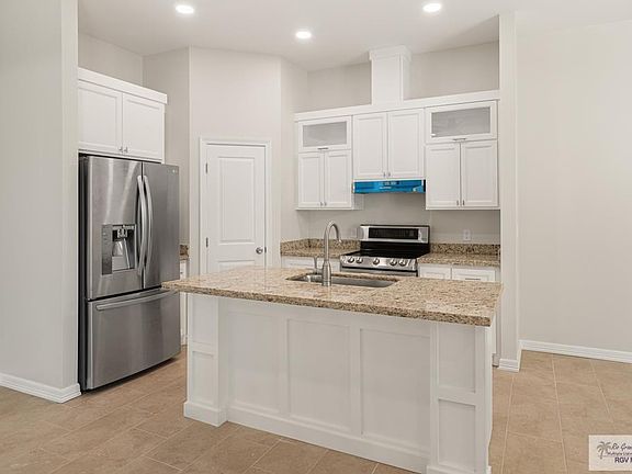 4th image of 3735 Avenida Residencial