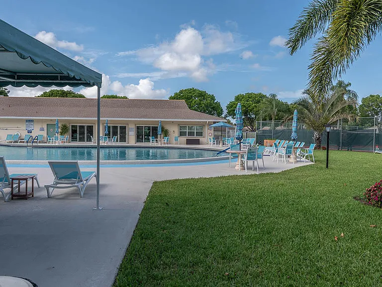 5061 Lakefront Blvd #B — Photo 31