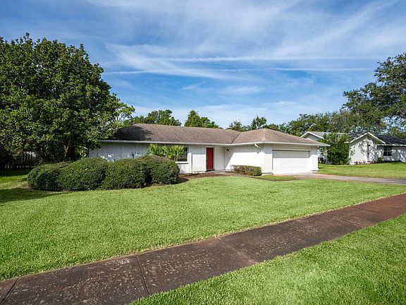 2nd image of 686 Bahia Dr