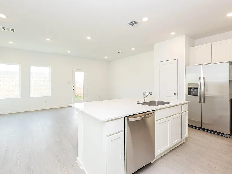 2135 Salinas Dr — Photo 5