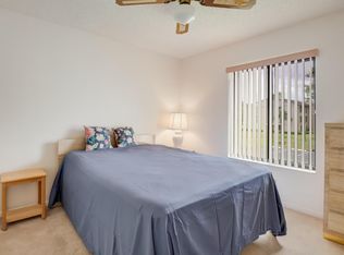 715 Sunny Pine Way APT H2, Greenacres, FL 33415