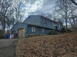 61 Cali Dr, Shelton, CT 06484