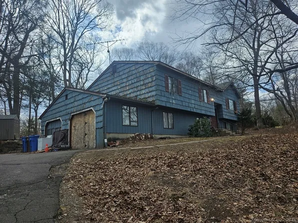 61 Cali Drive, Shelton, CT 06484