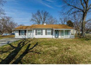 2 Jamaica Dr, Saint Peters, MO 63376