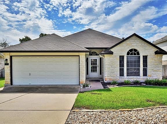 2nd image of 2214 Macaw Dr