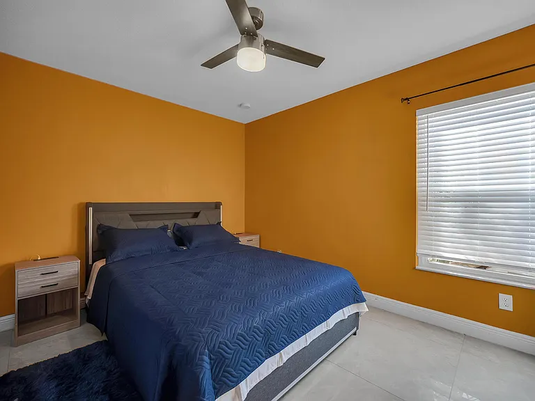 1037 SW Payne Ave — Photo 9