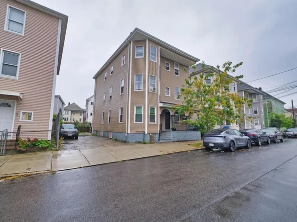 98 Beetle St, New Bedford, MA 02746