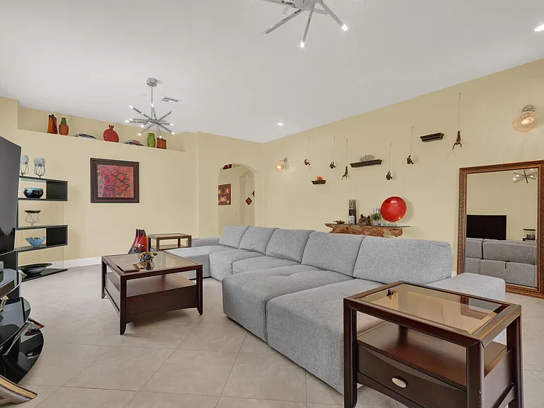 18453 Old Princeton Ln — Photo 8