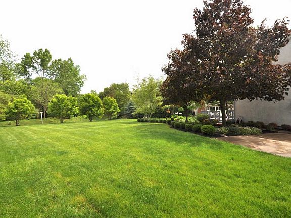 3rd image of 7280 Black Abbey Ct